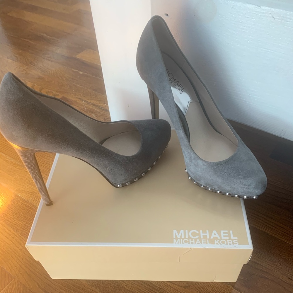 Michael Kors Ailee pump